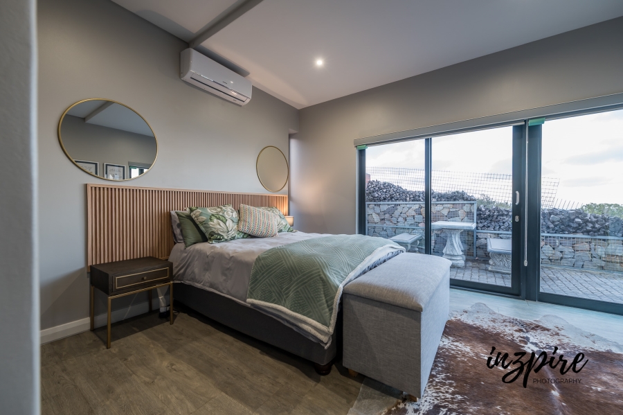 4 Bedroom Property for Sale in Village On Sea Western Cape